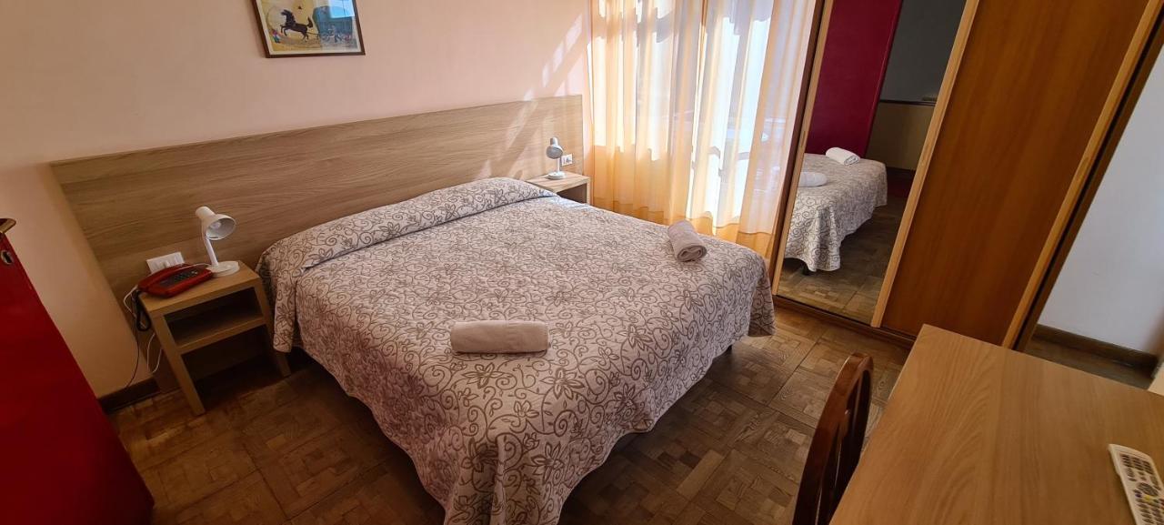 Hotel Colibri Финале Лигуре Екстериор снимка