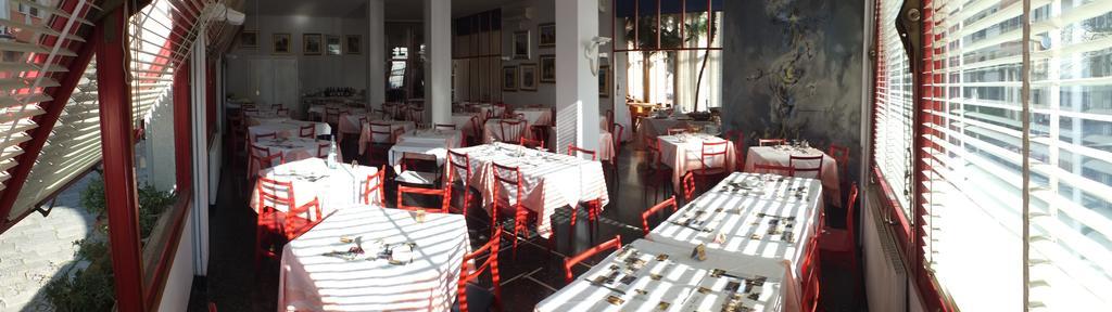 Hotel Colibri Финале Лигуре Екстериор снимка