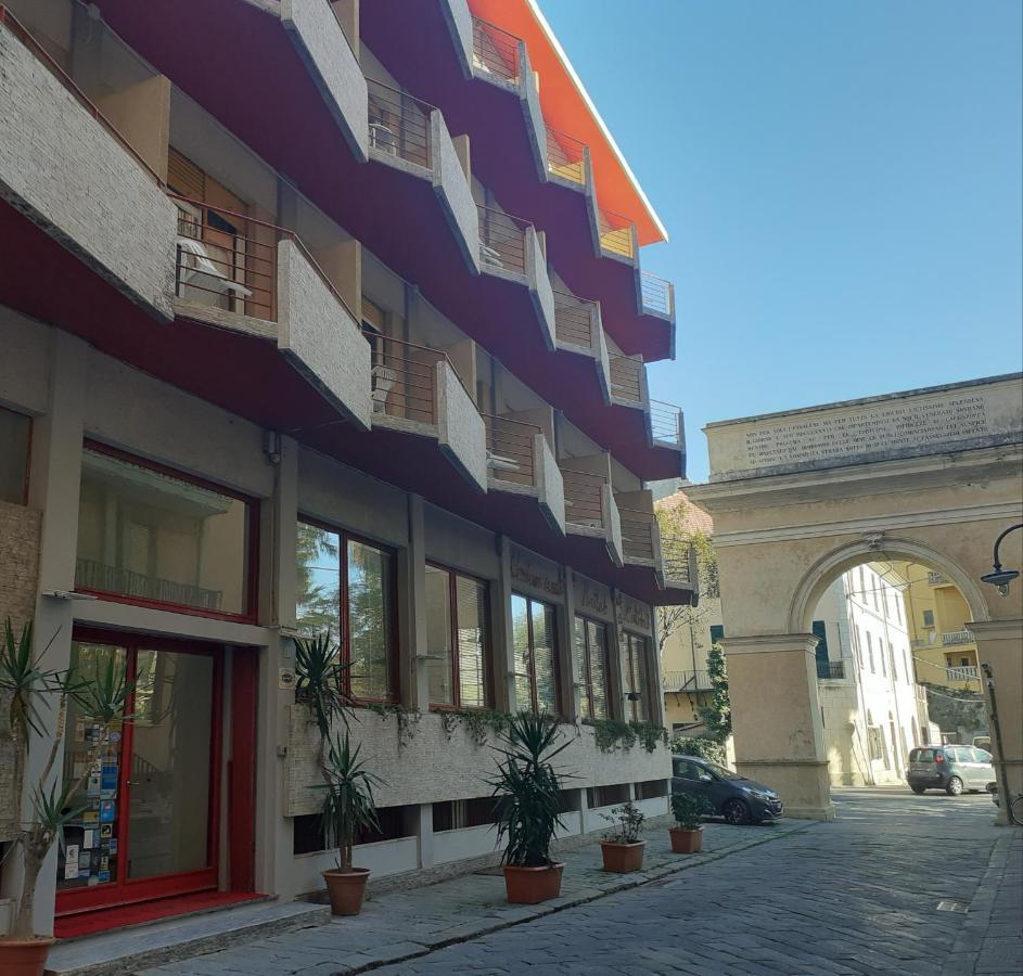 Hotel Colibri Финале Лигуре Екстериор снимка