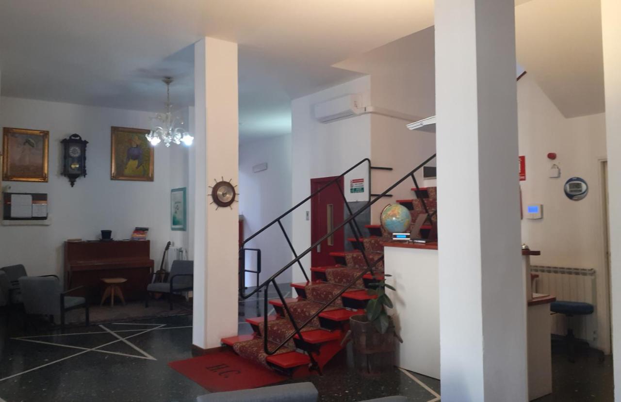 Hotel Colibri Финале Лигуре Екстериор снимка