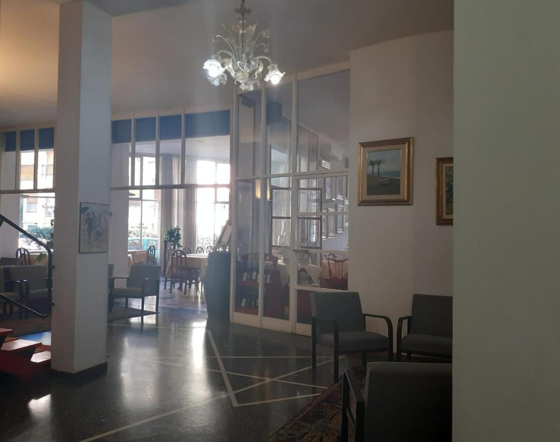 Hotel Colibri Финале Лигуре Екстериор снимка