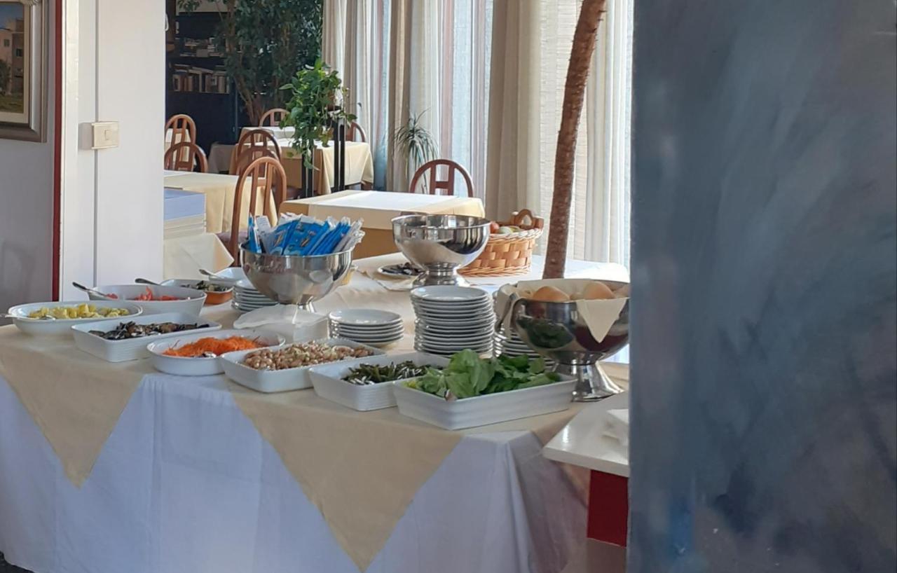 Hotel Colibri Финале Лигуре Екстериор снимка